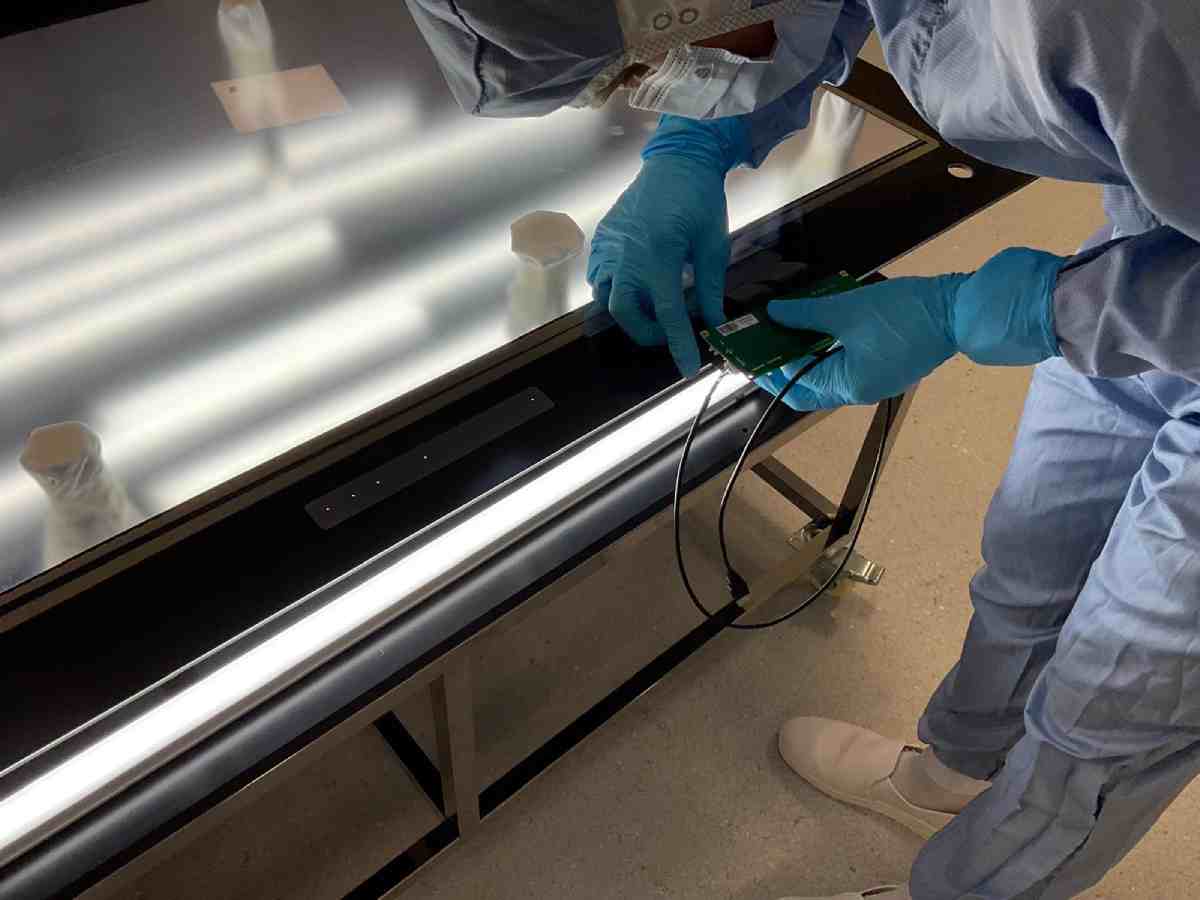 ISO-7 Reinraum – Touch-Lamination und Prozessanlagen